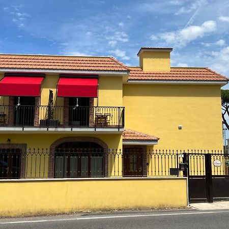 Guest House Le Vagabonde Fiumicino Bagian luar foto