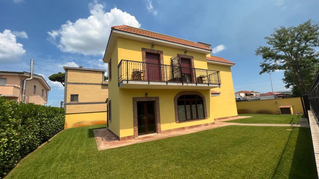 Guest House Le Vagabonde Fiumicino Bagian luar foto
