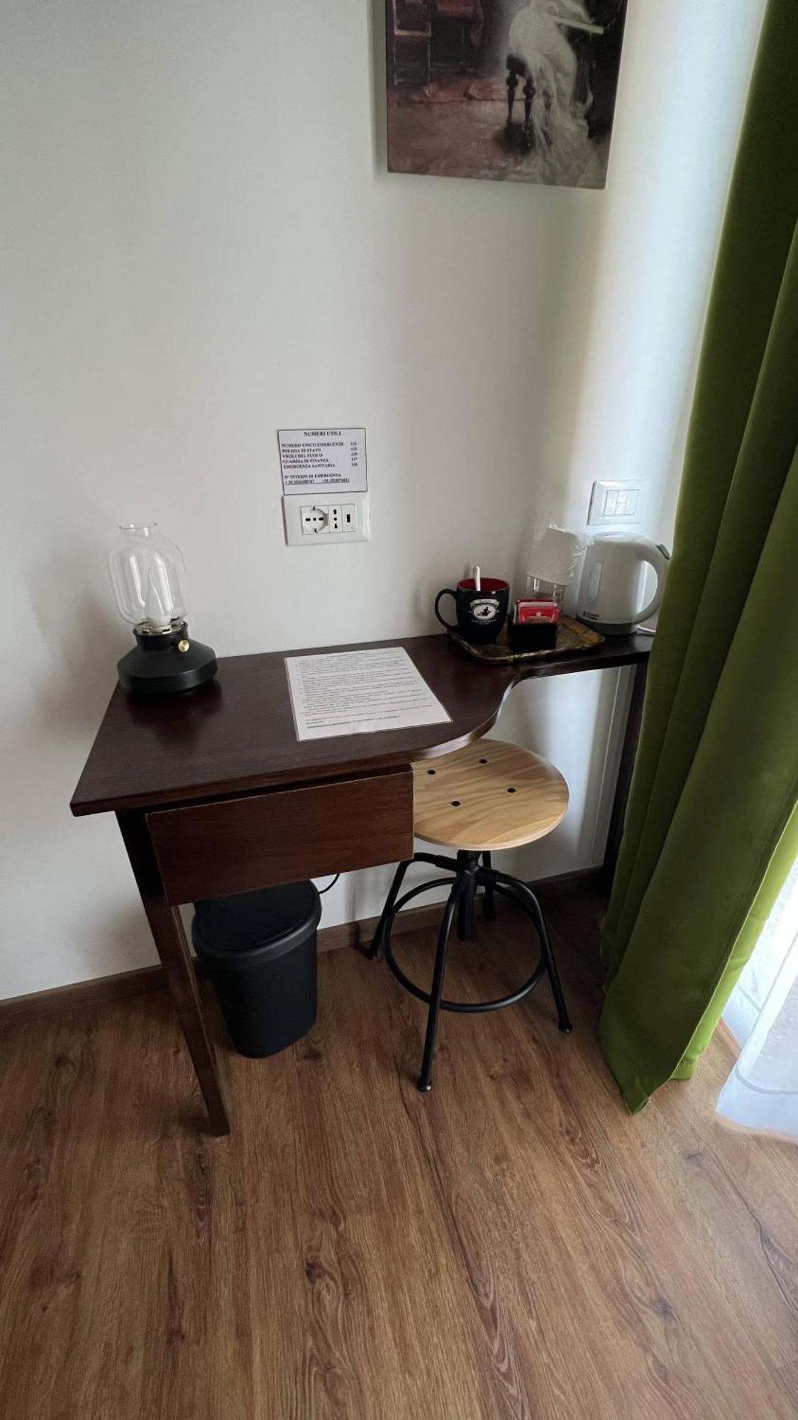 Guest House Le Vagabonde Fiumicino Bagian luar foto